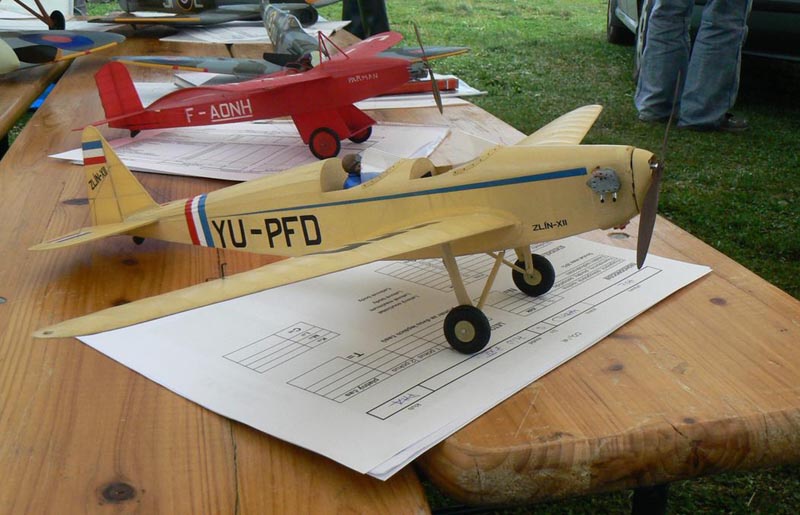 18.Zlin Z-XII_M.Huk.jpg